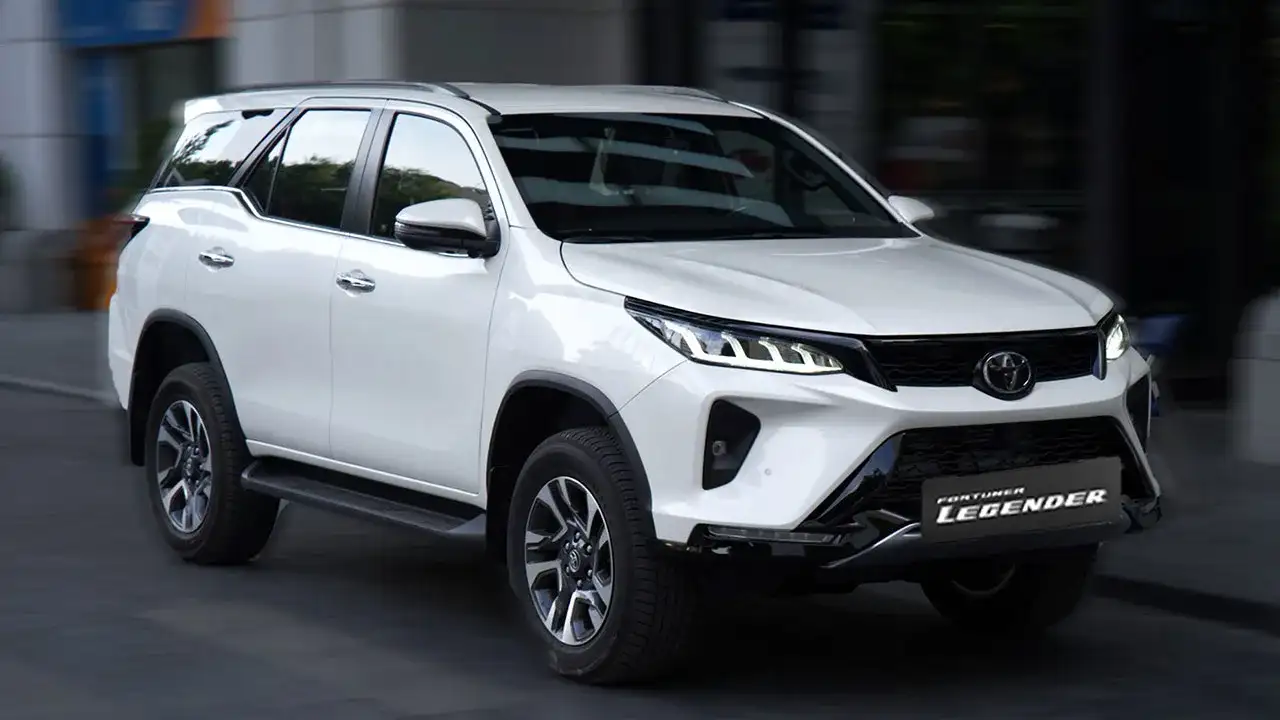 Xe Toyota Fortuner